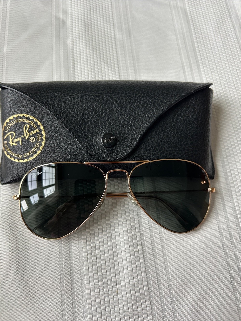 Ray-Ban Aviator Sunglasses in Gold with Green Lenses